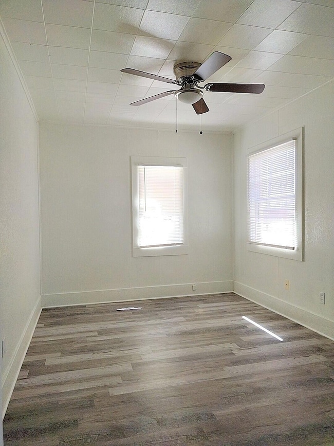 1401 E Main St, Klamath Falls, OR 97601 - photo 5