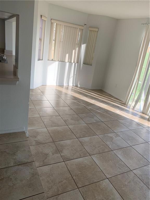 313 Caribbean Dr, Davenport, FL 33897 - photo 4