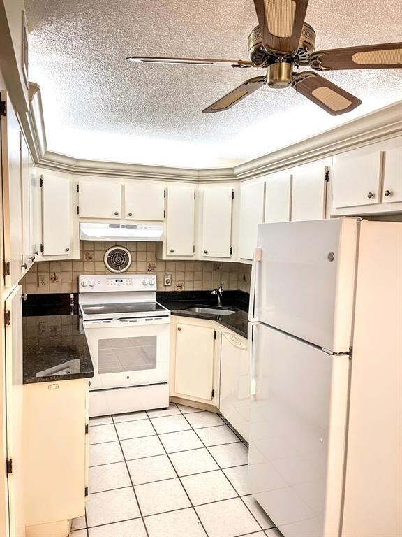 810 Sky Pine Way unit A1, Green Acres, FL 33415 - photo 2