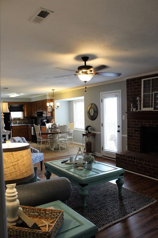 Open living area to kitchen