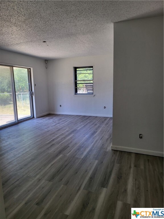 932 Randa St, Copperas Cove, TX 76522 - photo 3