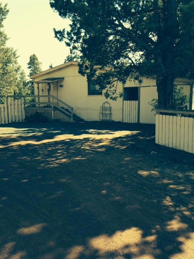 64100 N Highway 97 unit 6, Bend, OR 97701 - photo 2