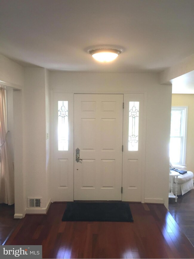 10938 Swansfield Rd, Columbia, MD 21044 - photo 3