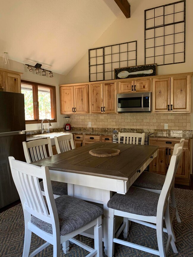 Eat In Kitchen