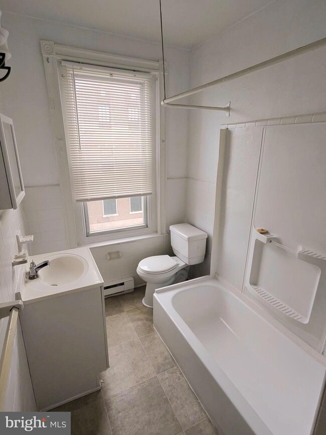 5700 Chestnut St unit 3A, Philadelphia, PA 19139 - photo 4