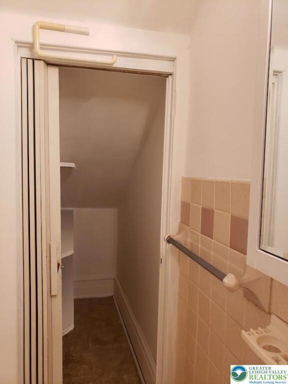 915 S Front St unit 2, Allentown, PA 18103 - photo 5