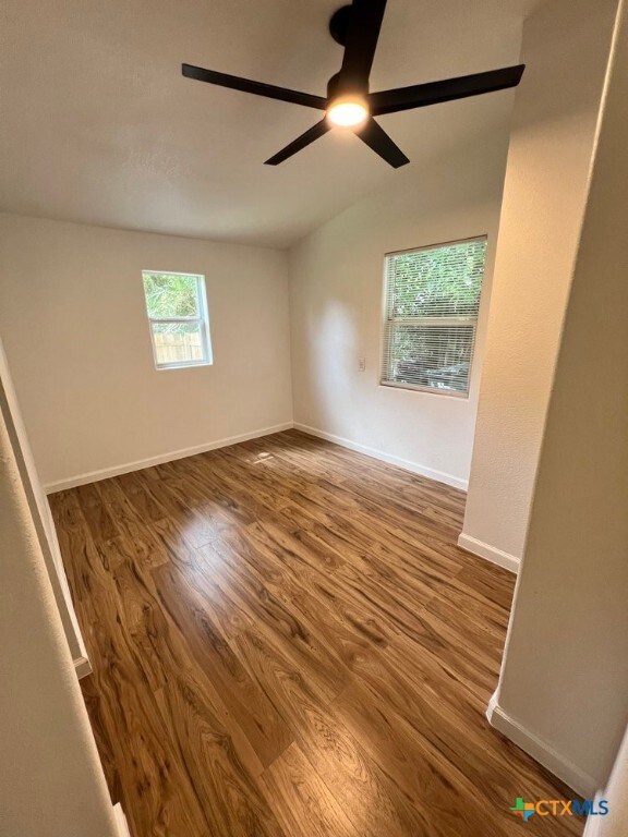 825 Martin Luther King Dr, San Marcos, TX 78666 - photo 5