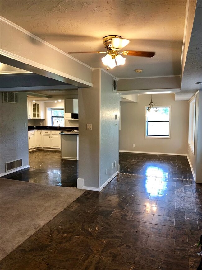 2104 N 5th St, Duncan, OK 73533 - photo 3