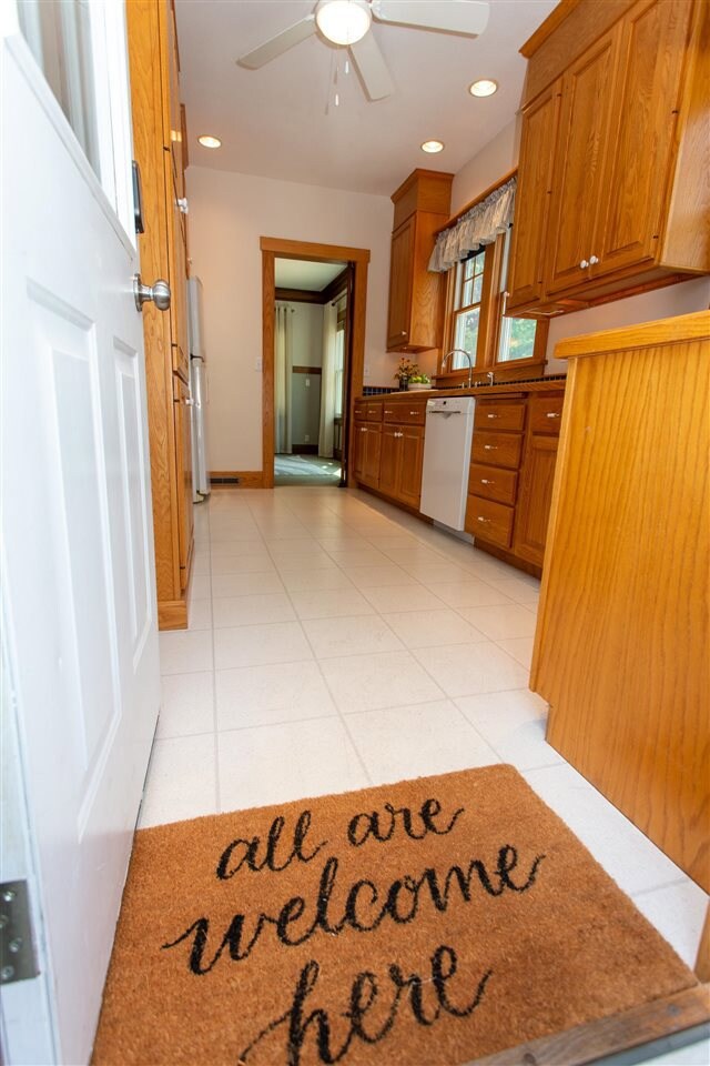 2105 Rownd St, Cedar Falls, IA 50613 - photo 5