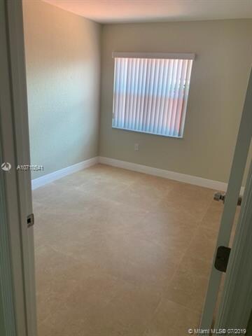 unlisted-address, Miami, FL 33193 - photo 6