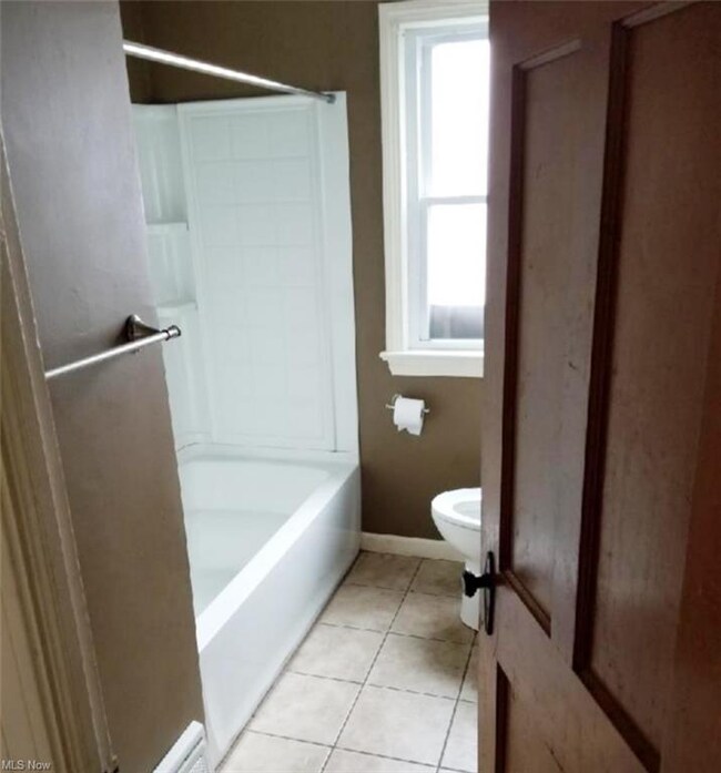 18401 Maple Heights Blvd, Maple Heights, OH 44137 - photo 5