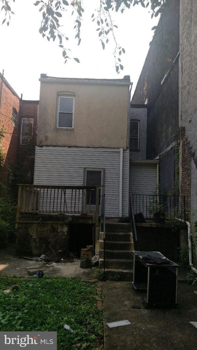 2440 Lakeview Ave, Baltimore, MD 21217 - photo 3