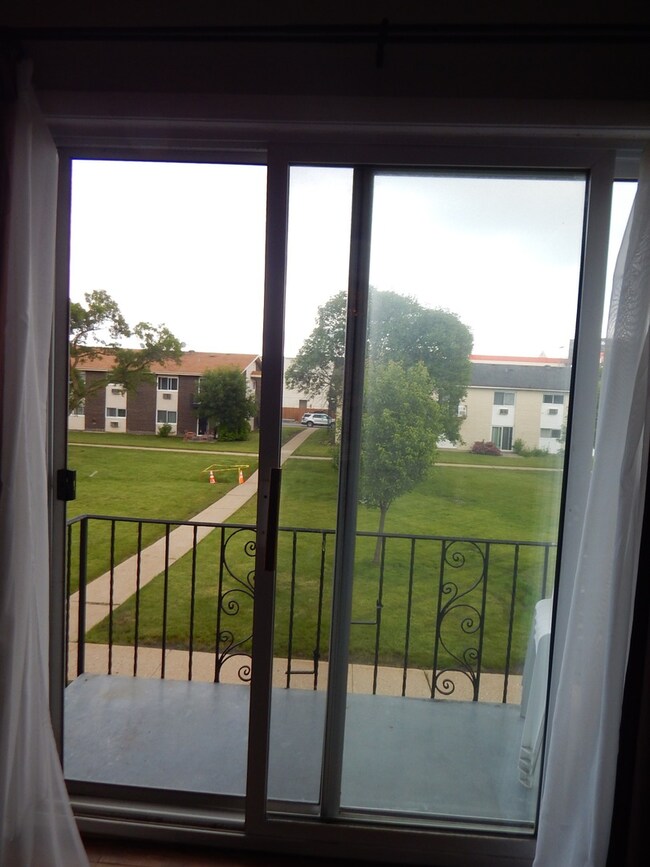 BALCONY WITH COURTYARD VIEW