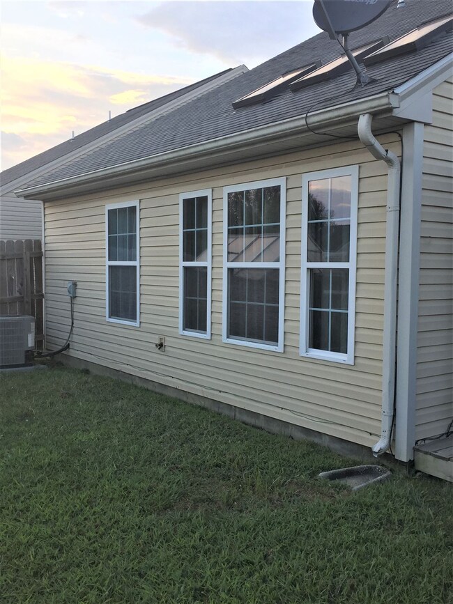 9883 Cove Point Ct, Newburgh, IN 47630 - photo 7