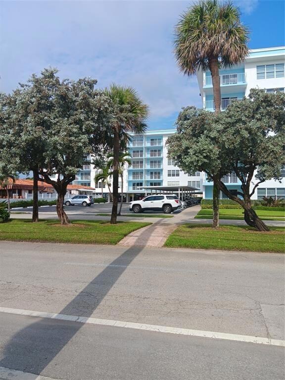 4540 N Ocean Dr unit 210, Lauderdale By the Sea, FL 33308 - photo 4