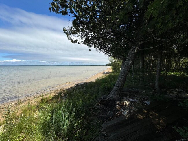 Lots 14,15 Saint Martin Point Rd, Marquette Township, Mi 49745 