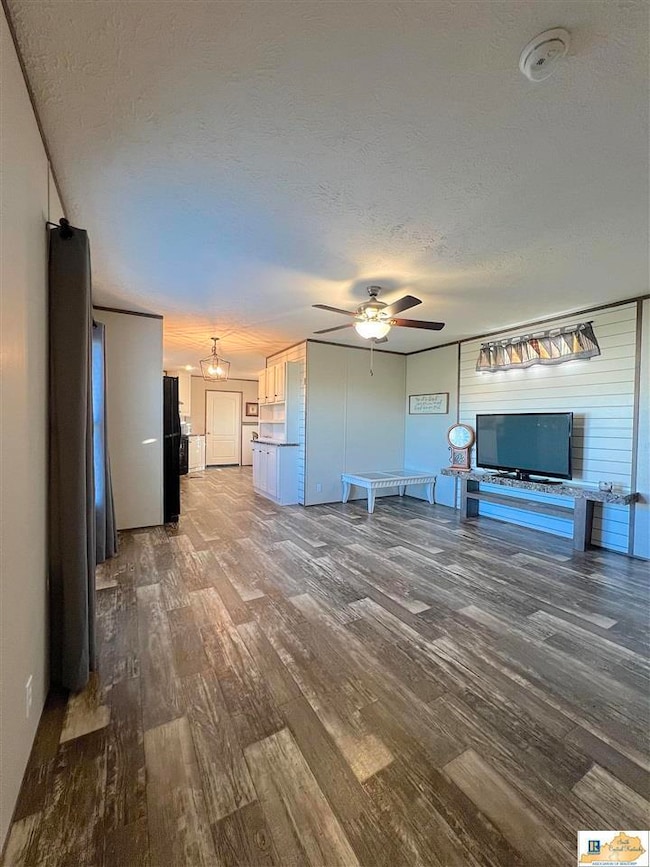 2077 & 2079 Millerfield Rd, Russell Springs, KY 42642 - photo 3