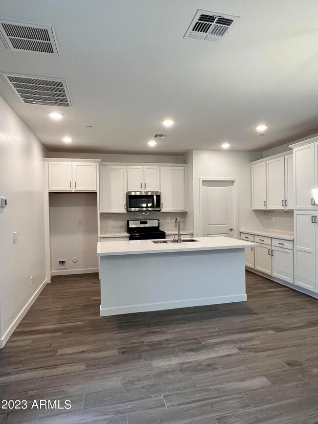 VSR 52 Kitchen