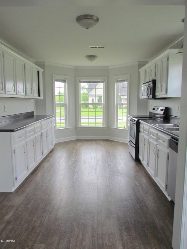 1525 Ashmoor Ln, Winterville, NC 28590 - photo 5