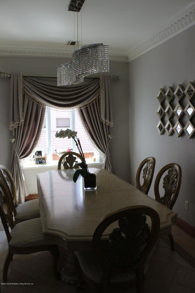 28 Gansevoort Blvd, Staten Island, NY 10314 - photo 5