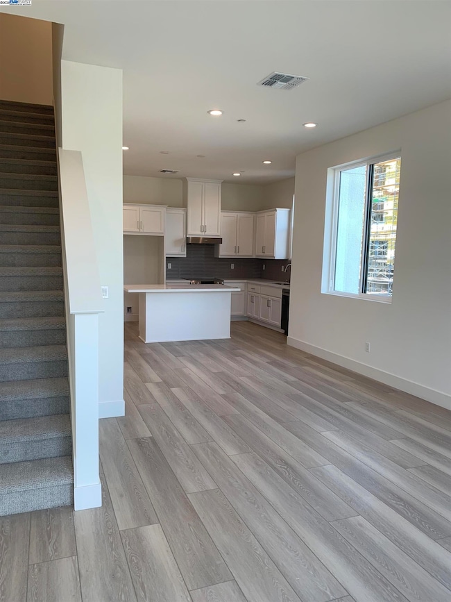 998 Harcot Ct, San Jose, CA 95133 - photo 4