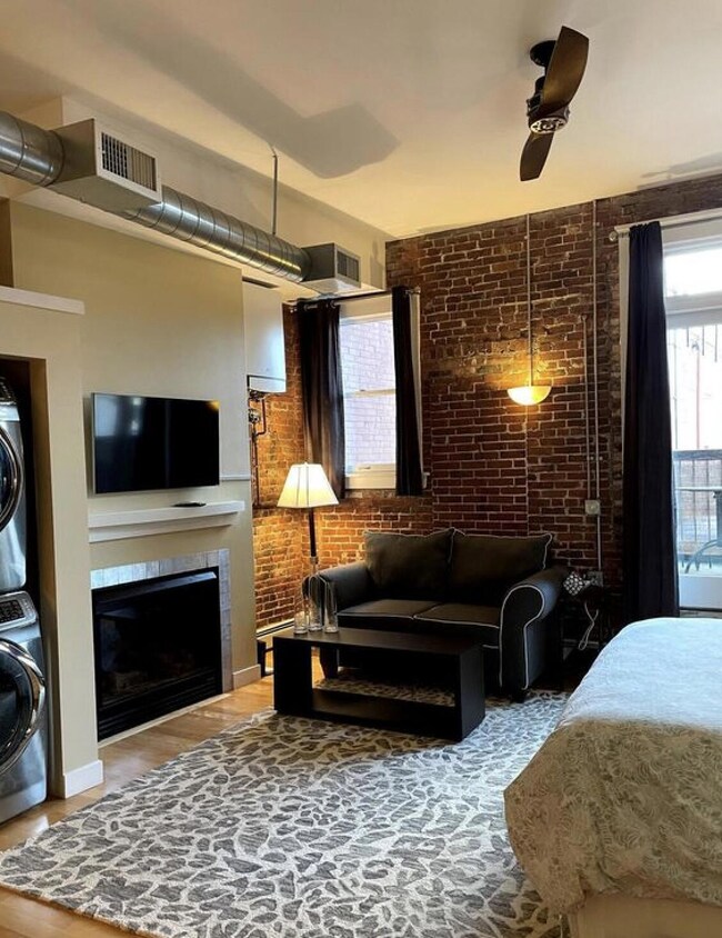 living space 2 - previous occupant