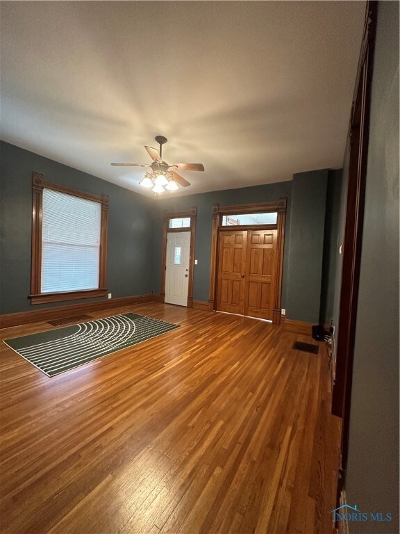 909 N Main St, Findlay, OH 45840 - photo 2