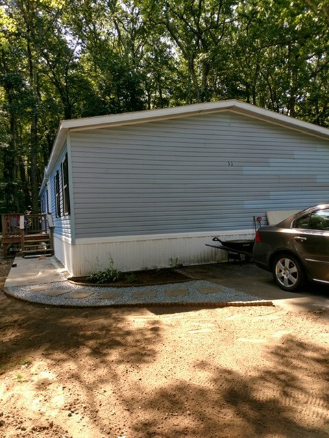 11 Hillside Dr, Mapleville, RI 02839 - photo 3