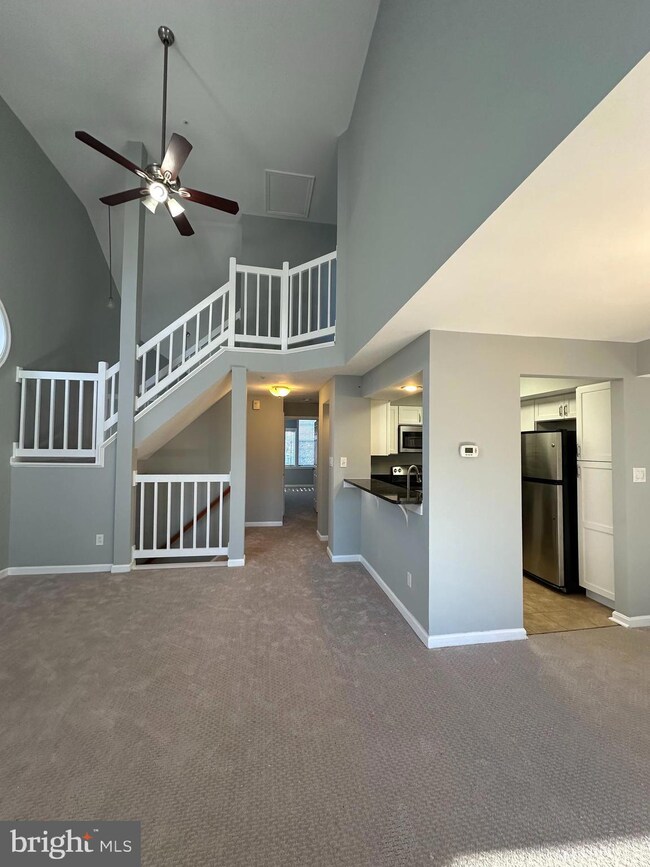 6972 Ellingham Cir unit 72, Alexandria, VA 22315 - photo 5