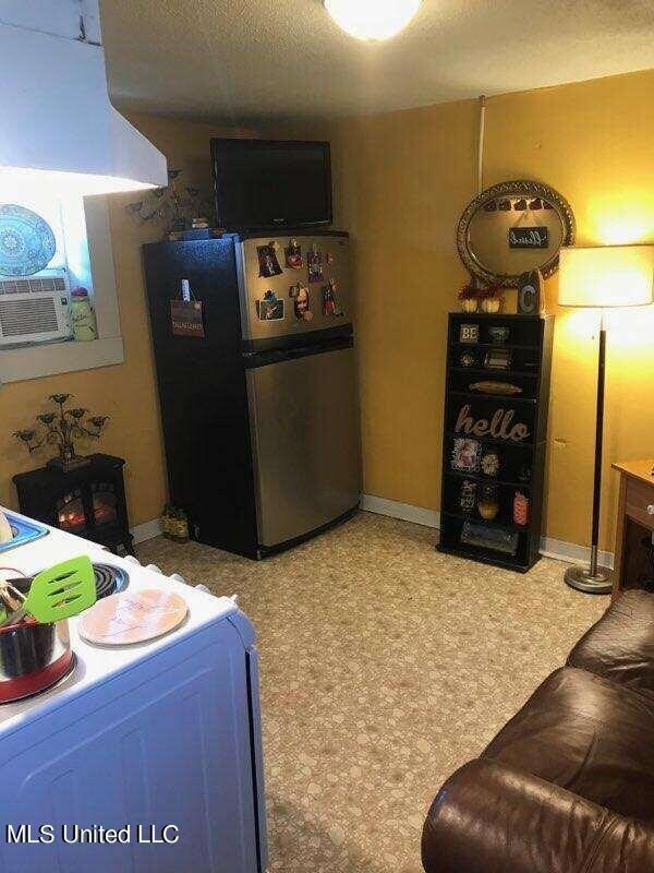 Living & Kitchen Combined Area