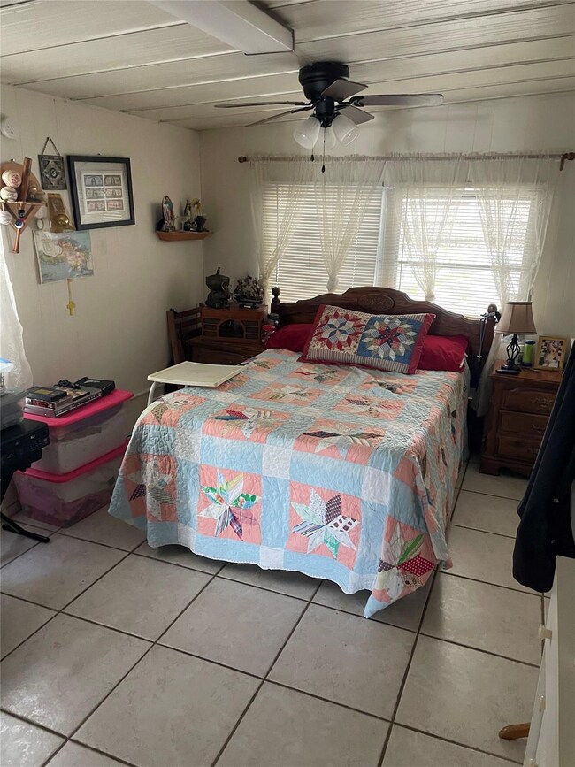 8620 SW 22nd St, Davie, FL 33324 - photo 5