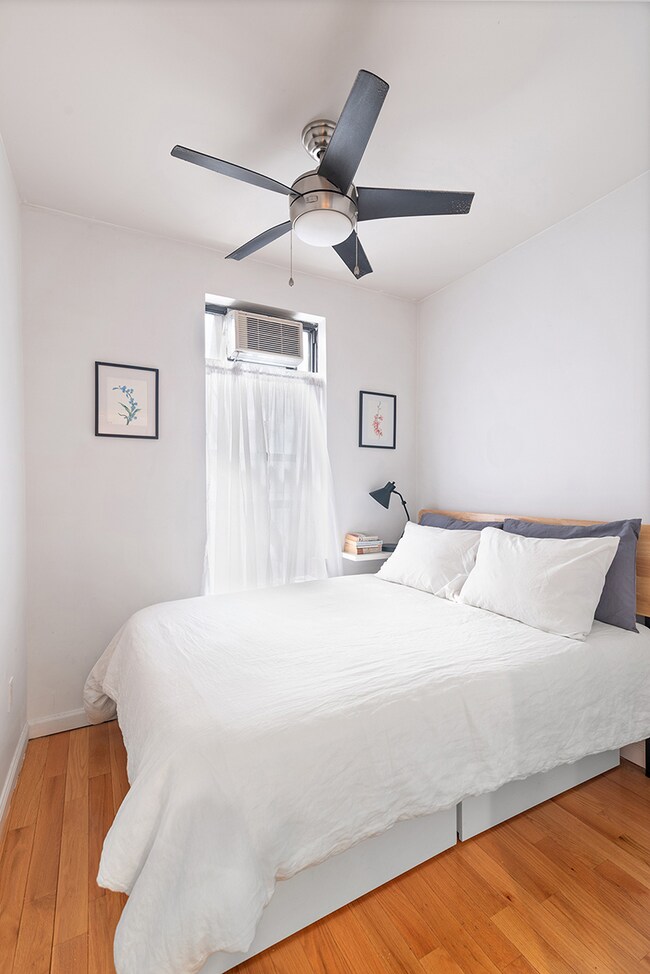 210 Thompson St unit 8, New York, NY 10012 - photo 3