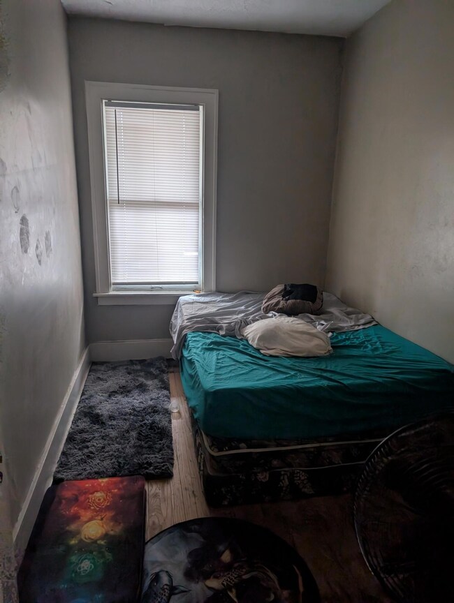 9142 Isham, Detroit, MI 48213 - photo 5