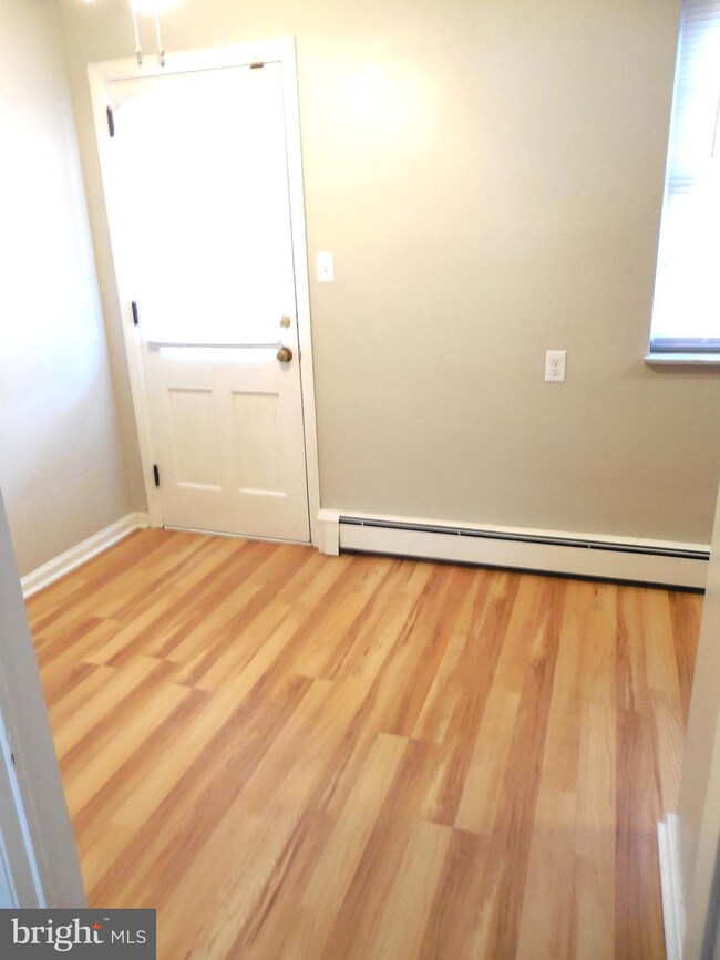 505 E Highland Ave unit 2, Wilmington, DE 19804 - photo 4