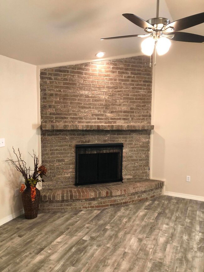 1912 Anise Dr, El Paso, TX 79935 - photo 4