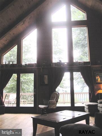6841 Valley View Ln, Glen Rock, PA 17327 - photo 5