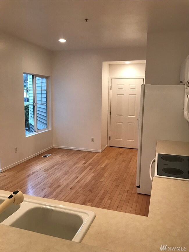 1317 60th St SE unit C, Auburn, WA 98092 - photo 7