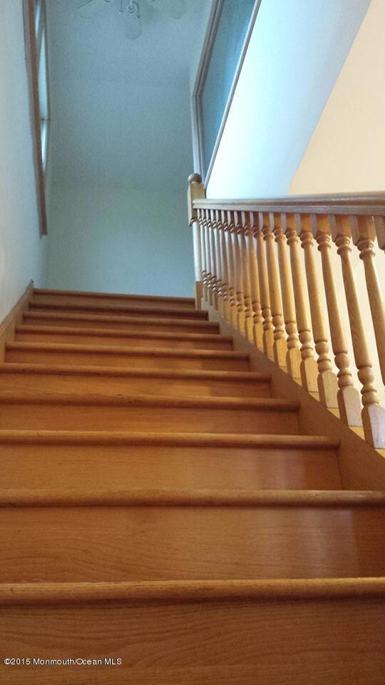 267 Roosevelt Ave unit 2nd Floor Summer, Oakhurst, NJ 07755 - photo 7