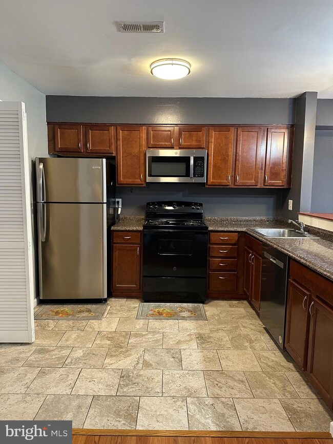 3885 El Camino Place unit 15, Alexandria, VA 22309 - photo 7