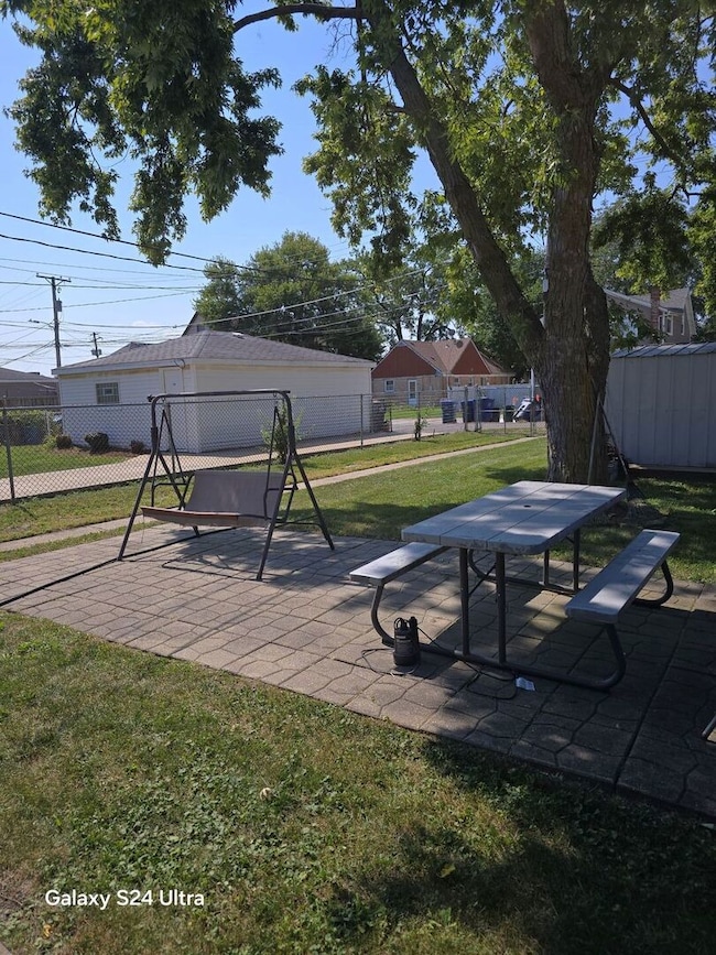 unlisted-address, Maywood, IL 60153 - photo 3