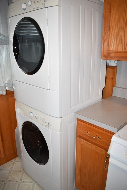 262 Burnham Rd, Lowell, MA 01852 - photo 6