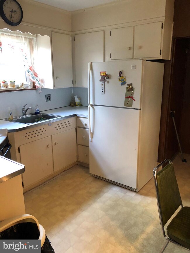 301 Cooper St, Haddon Township, NJ 08108 - photo 5