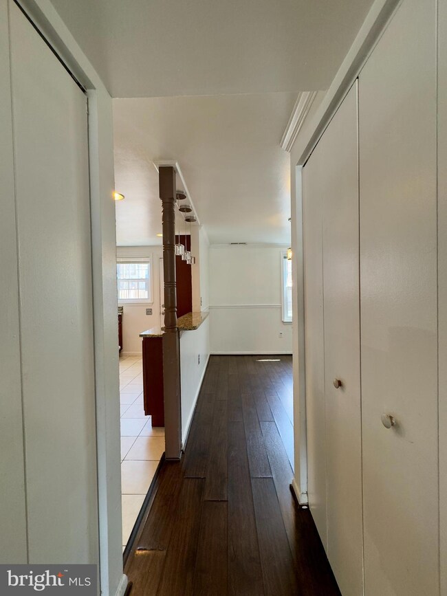 1020 Light St unit SECOND FLOOR, Baltimore, MD 21230 - photo 3