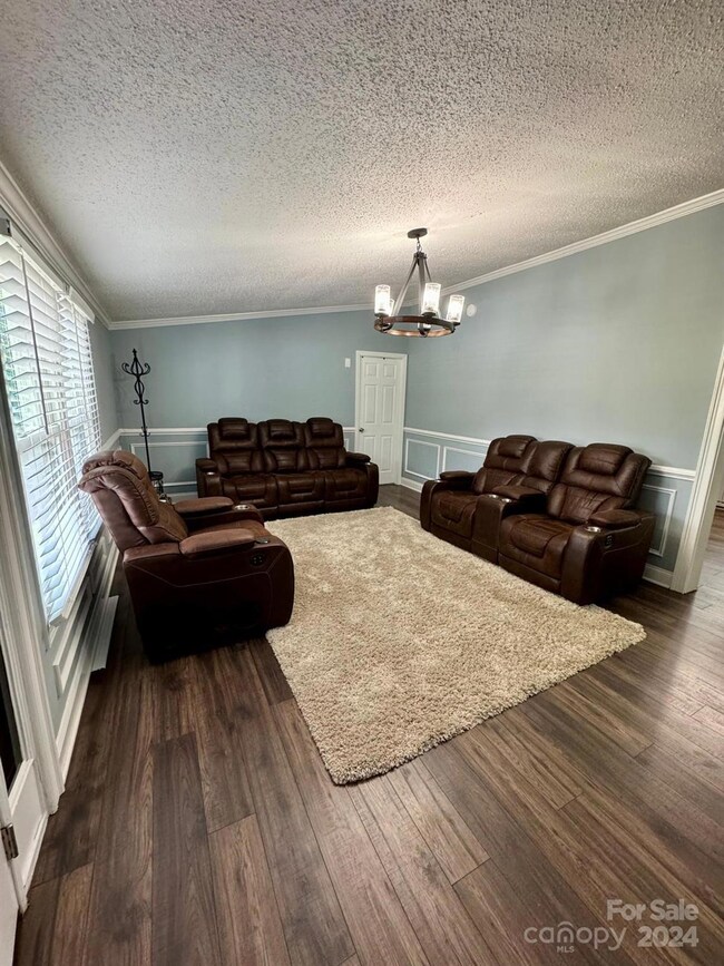 6220 Four Knights Ln, Clover, SC 29710 - photo 6