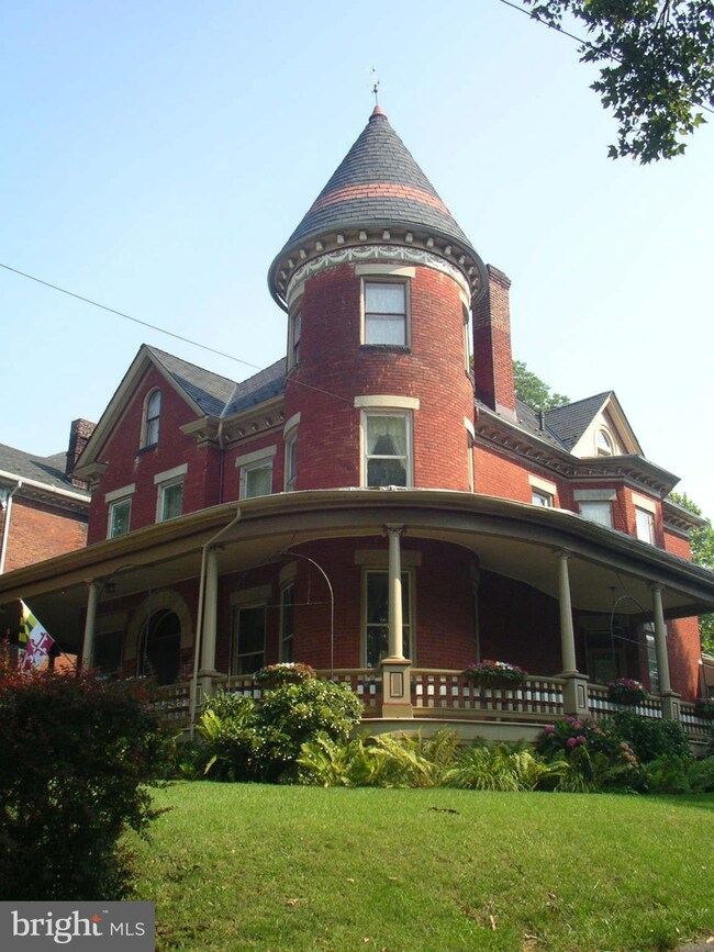 533 Reynolds Ave, Hagerstown, MD 21740 - photo 3