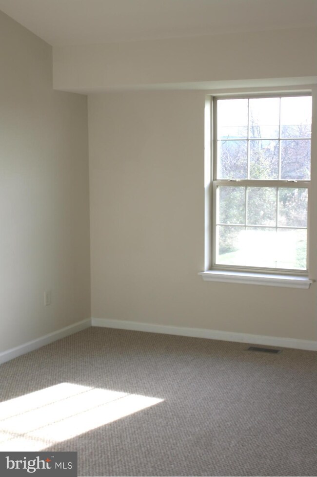 213 Merriweather Dr, Chambersburg, PA 17201 - photo 4