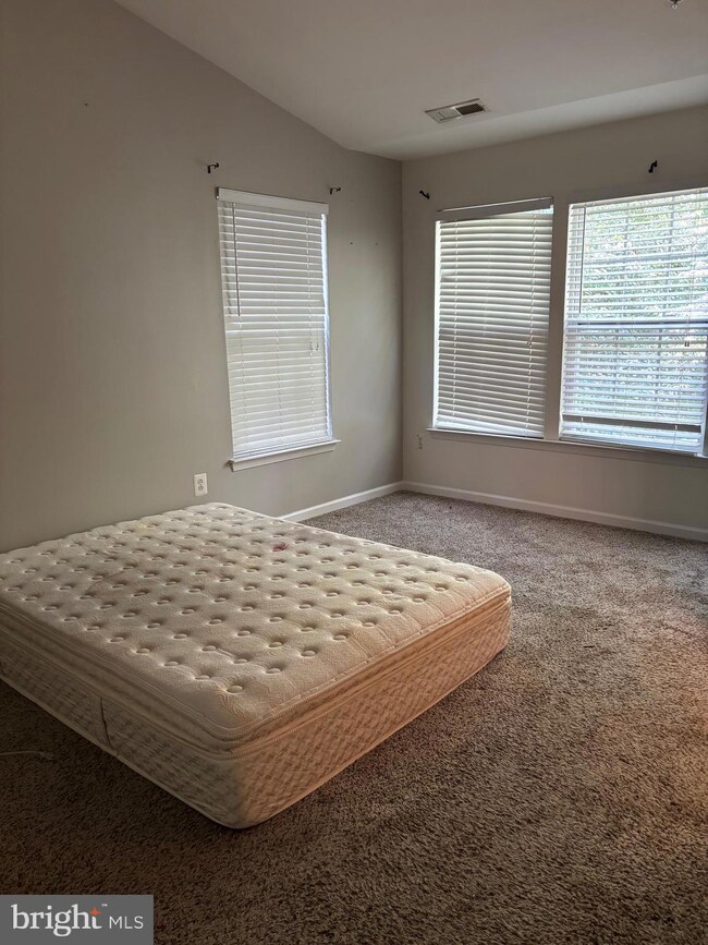 8125 Pennington Dr, Laurel, MD 20724 - photo 4