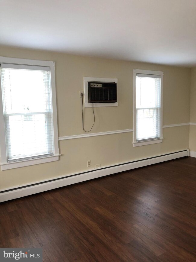 43 S Main St unit 3, Woodstown, NJ 08098 - photo 6