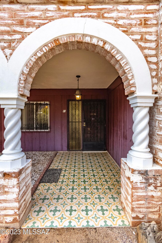 Front Patio 06