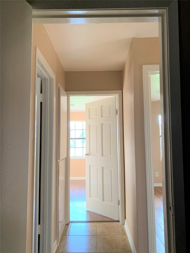 5726 Mackinaw St, Houston, TX 77053 - photo 7